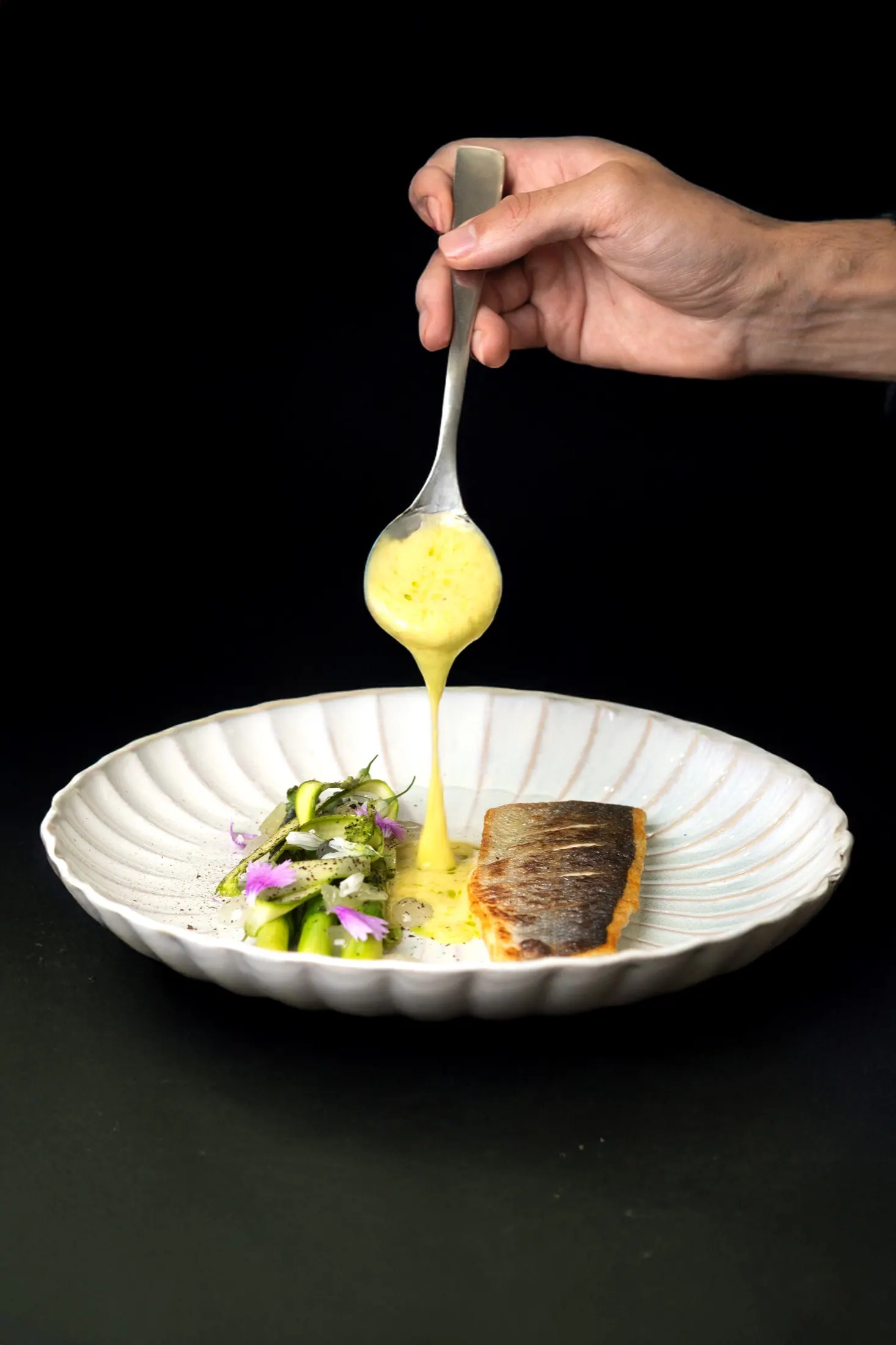 Pêche du jour et sauce safranée