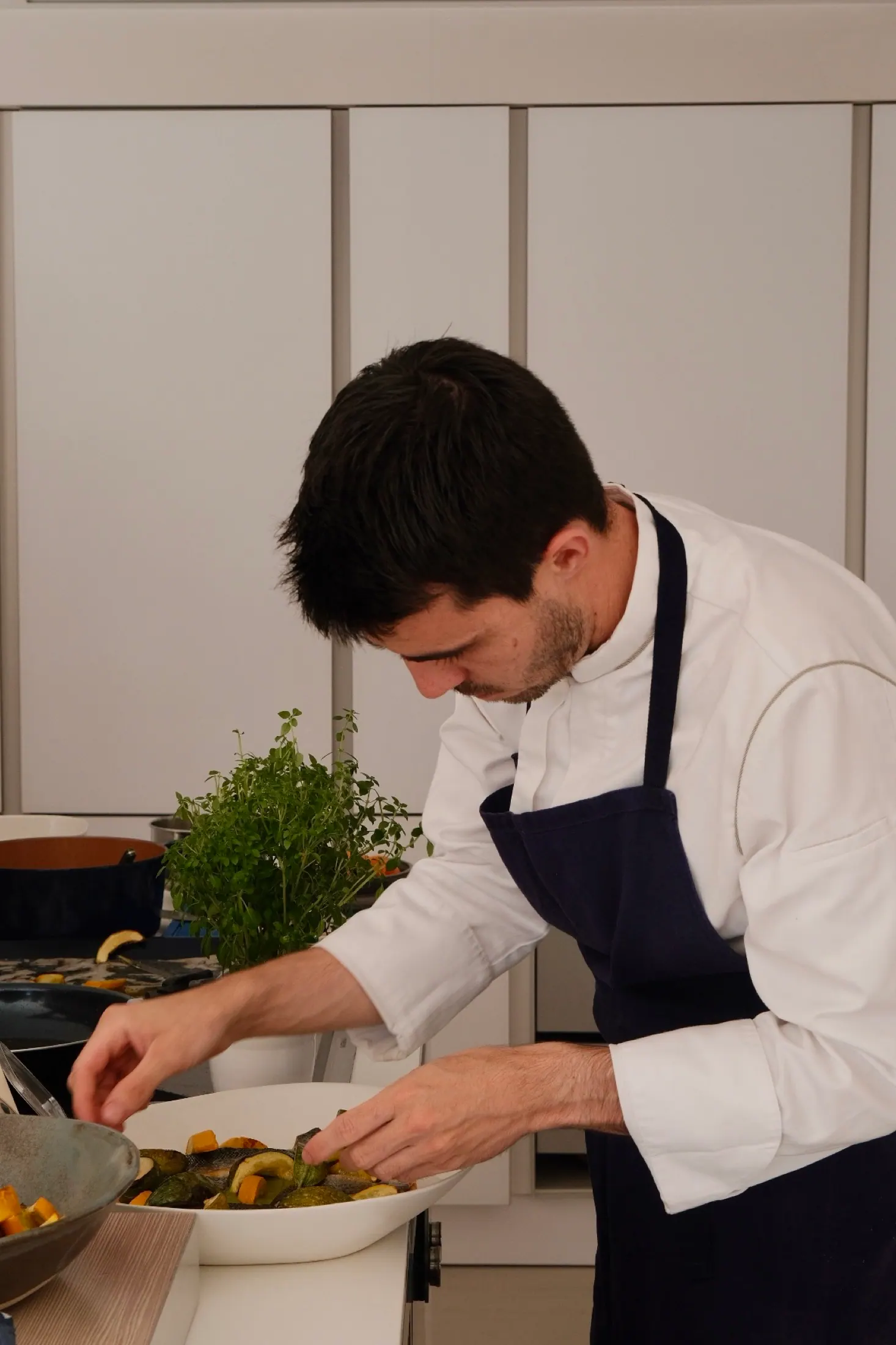 Victor TIMONE prépare un dîner privé
